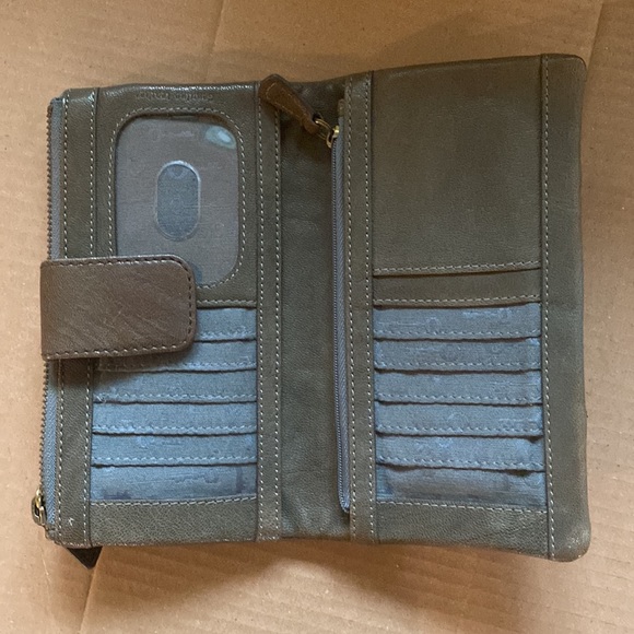 Fossil Emory clutch/wallet - Picture 3 of 3